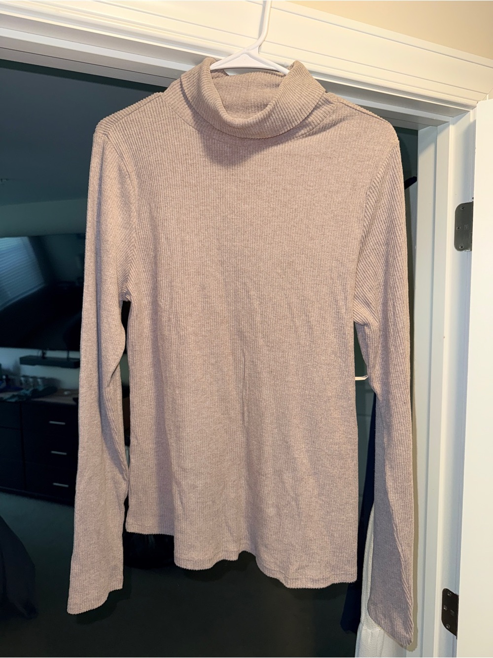 Old Navy Ribbed Turtleneck Sweater in Light Taupe